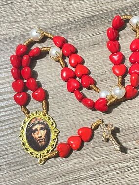 Red Heart Bead chaplet of the precious blood of jesus with Gold Cross